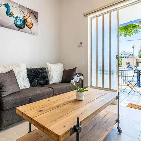 Nala - 2 Bedroom In Lárnaca